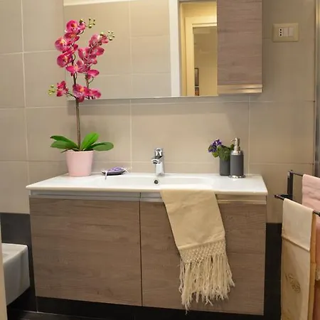 Centre House * Parma