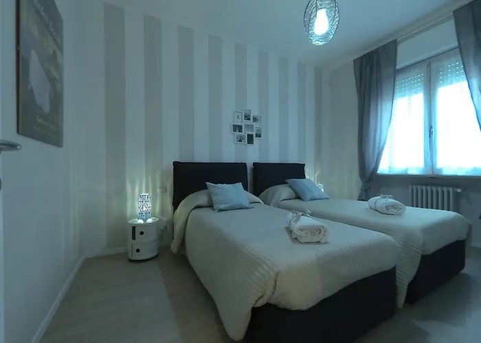 Centre House * بارما