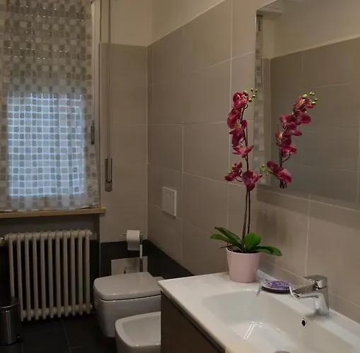 Centre House بارما