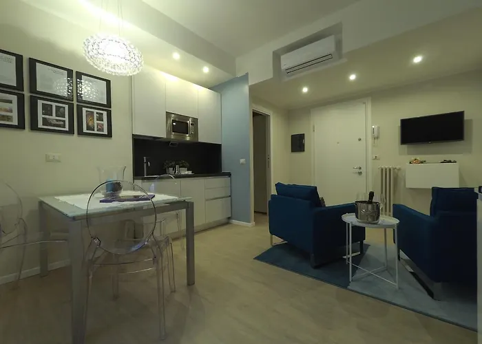 Centre House شقة بارما